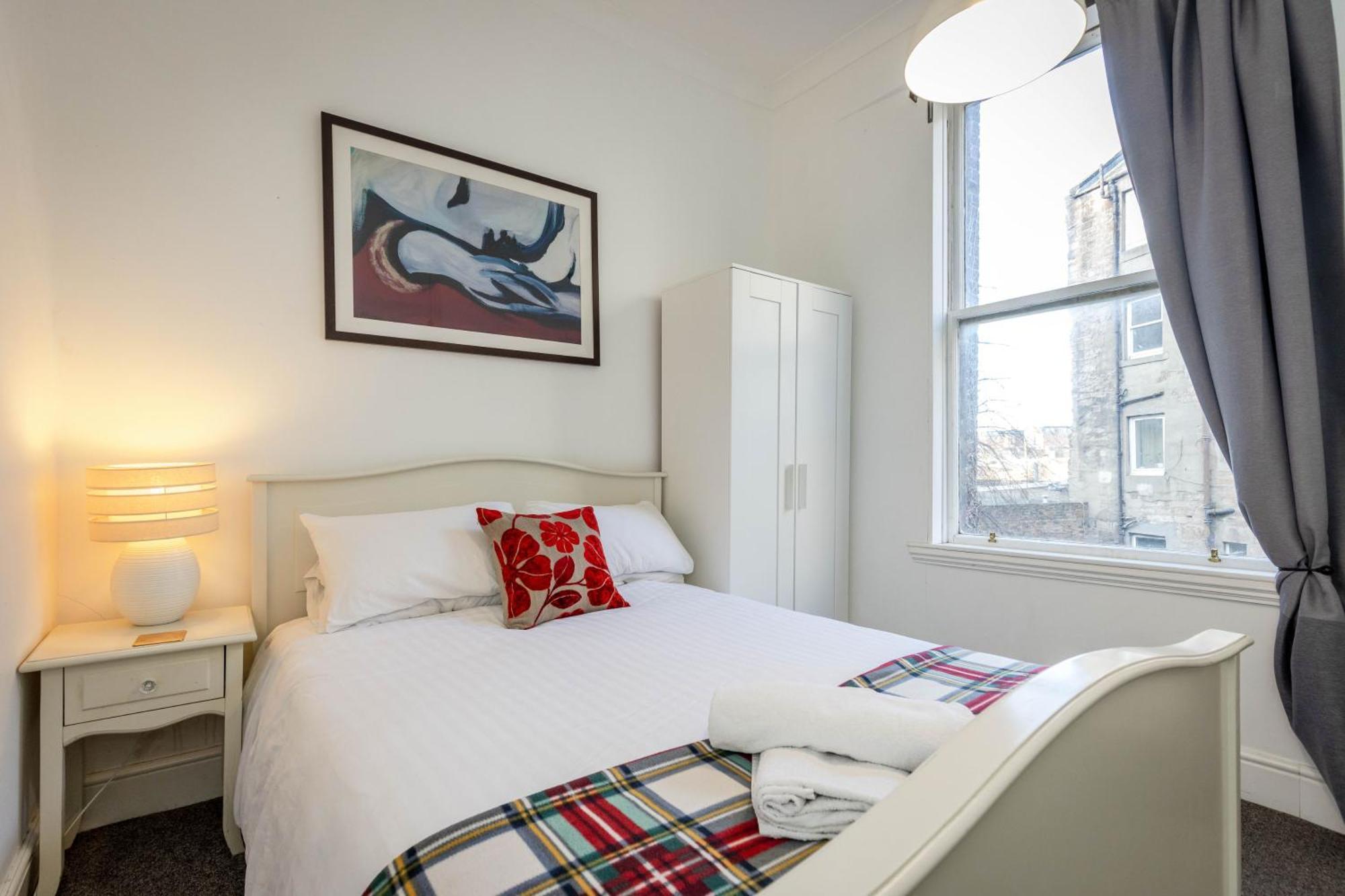 Traditional 3 Bedroom Quiet Duplex Flat By High St, Trams And Buses - Just 1-5 Miles To Centre Édimbourg Extérieur photo