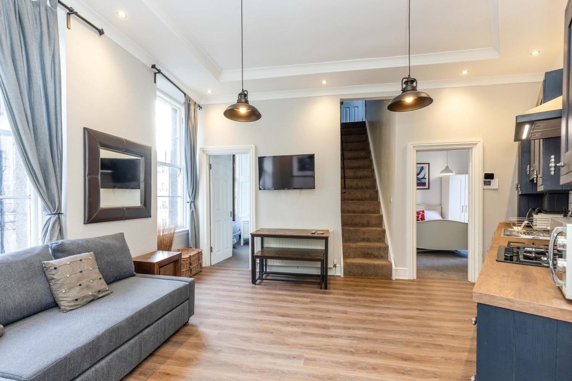 Traditional 3 Bedroom Quiet Duplex Flat By High St, Trams And Buses - Just 1-5 Miles To Centre Édimbourg Extérieur photo