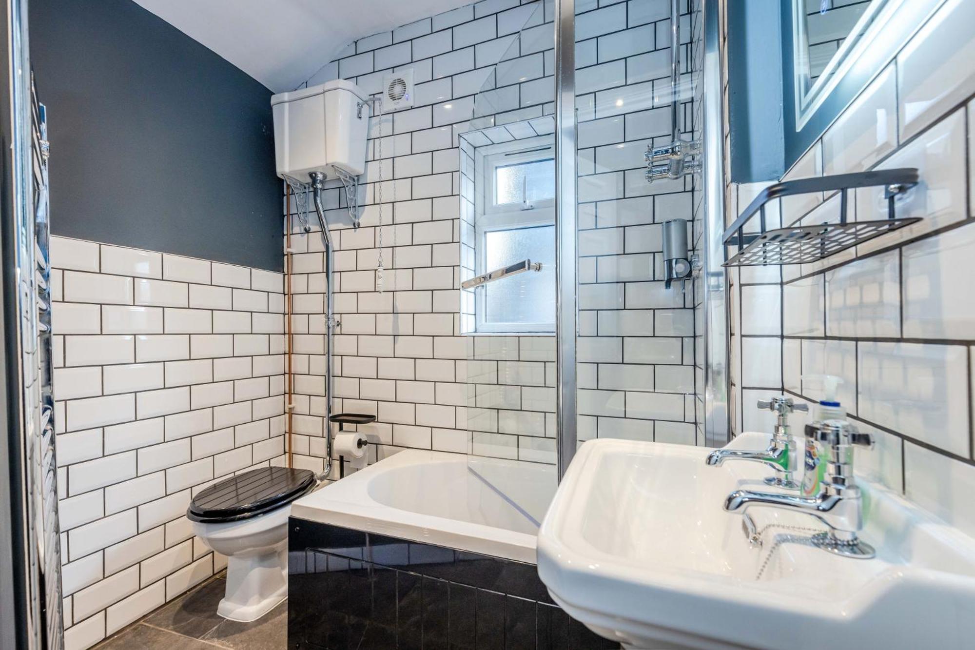 Traditional 3 Bedroom Quiet Duplex Flat By High St, Trams And Buses - Just 1-5 Miles To Centre Édimbourg Extérieur photo