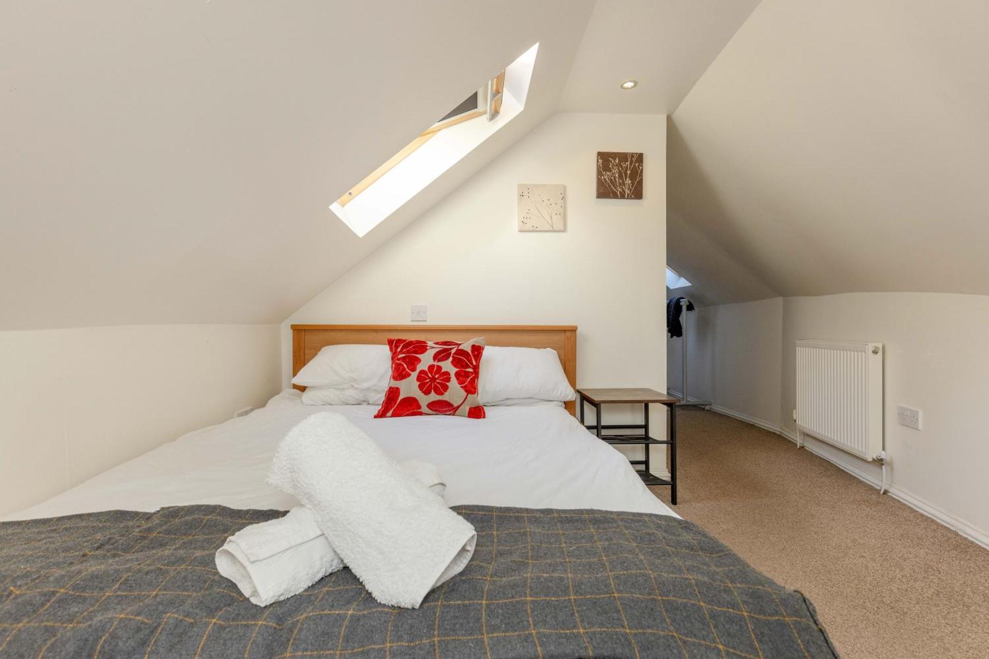 Traditional 3 Bedroom Quiet Duplex Flat By High St, Trams And Buses - Just 1-5 Miles To Centre Édimbourg Extérieur photo
